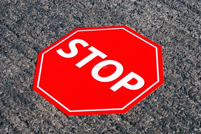 Pictogramme-stop-adhesif (2)