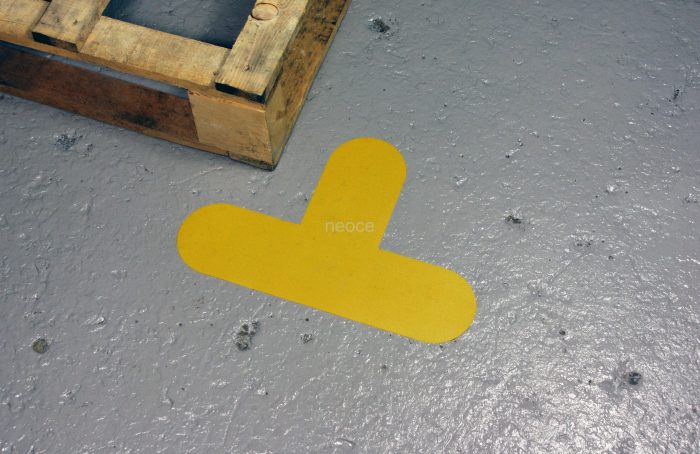 marquage-sol-palette-T-jaune